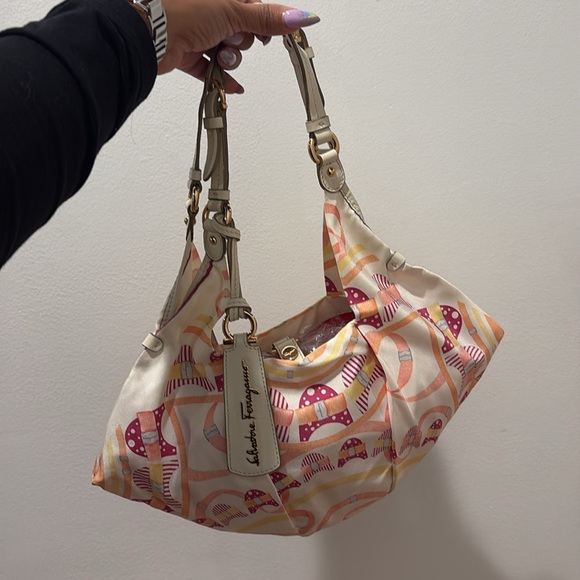 Salvatore Ferragamo Pink and White Satin Shoulder Bag - Picture 16 of 17